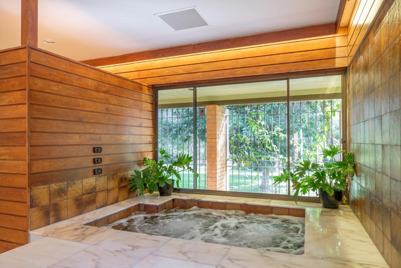 Spacious Hideaway Retreat, Brookfield, 브리즈번 외부 사진